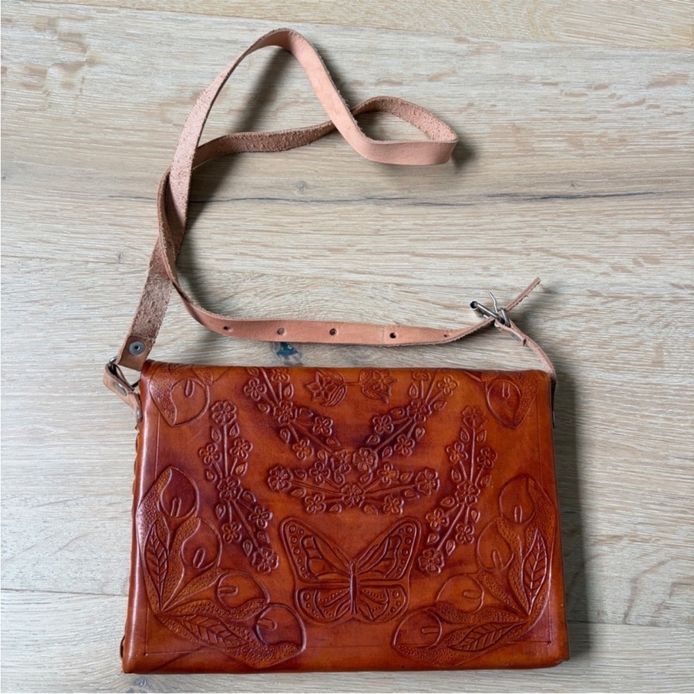 Hand Tooled Leather Crossbody Bag Floral Butterfly Bohemian Western Purse *L13 - Picture 2 of 6